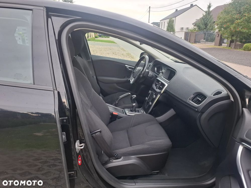 Volvo V40 - 17