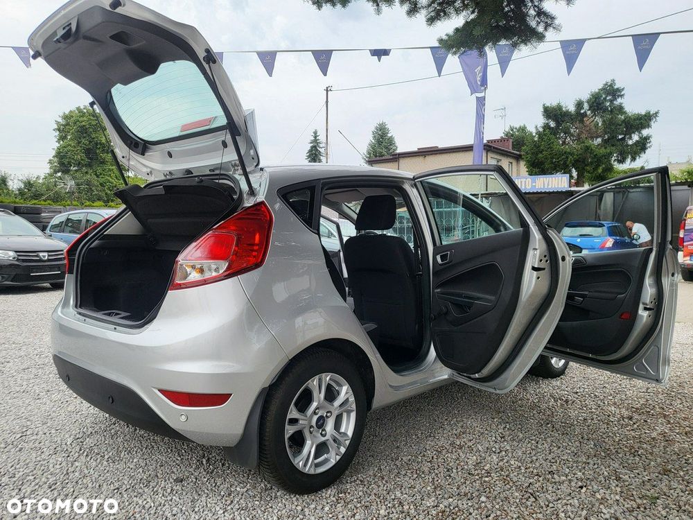 Ford Fiesta - 12