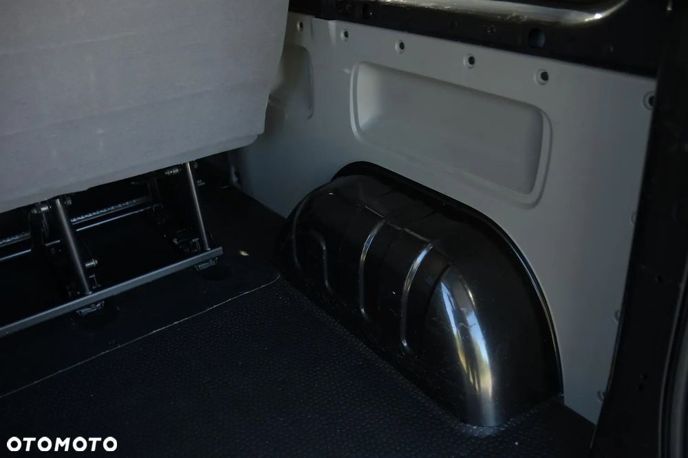 Opel Vivaro - 17