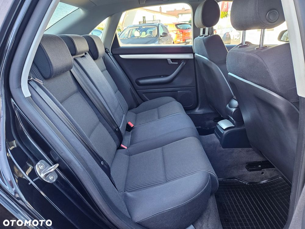 Audi A4 Limousine 2.0T FSI Quattro - 18