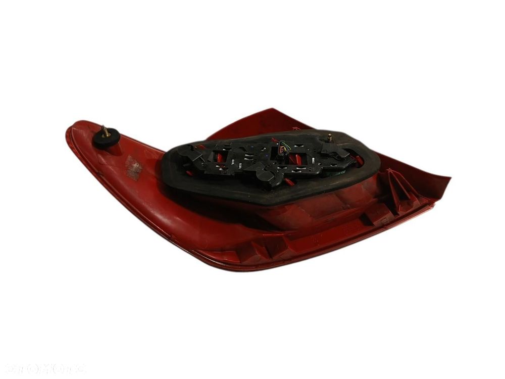 LAMPA PRAWA TYLNA TYŁ PEUGEOT 307 - 4