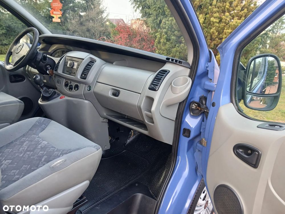 Opel VIVARO - 11