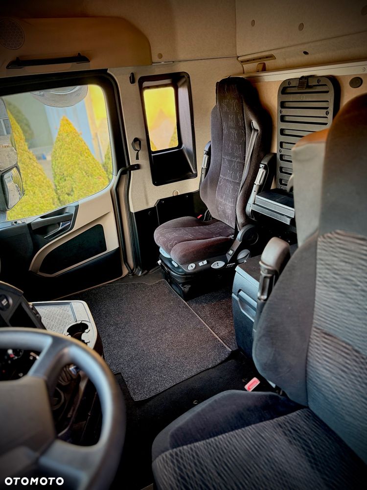 Mercedes-Benz Actros - 5