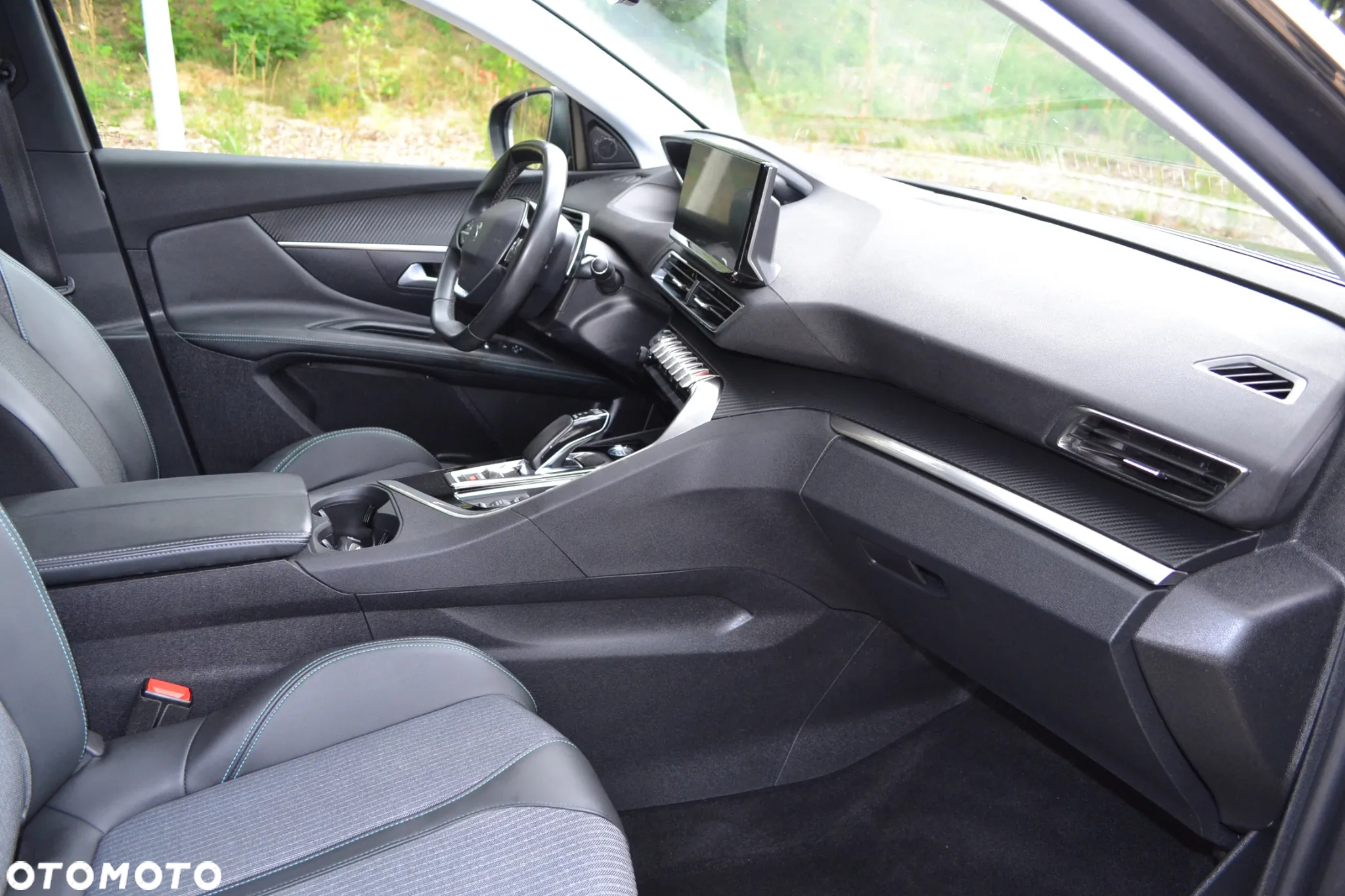 Peugeot 3008 1.6 PureTech Hybrid PHEV Allure S&S EAT8 - 8