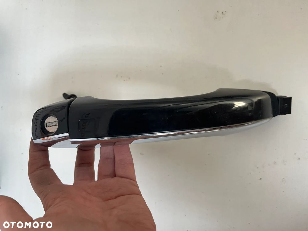 Audi Q5 Osłona klamki drzwi przednich PRAWA 8R0837208 - 3