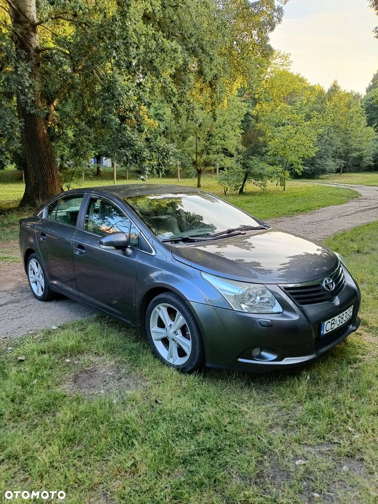 Toyota Avensis 2.0 D-4D Premium - 22
