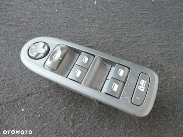 Panel szyb przełącznik lusterek Peugeot 508