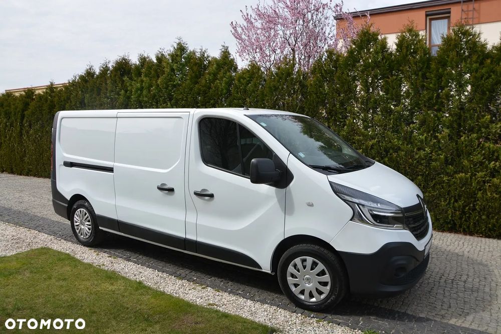 Renault TRAFIC - 2