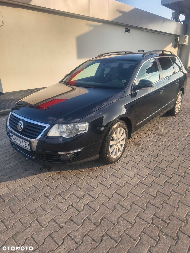 Volkswagen Passat - 1