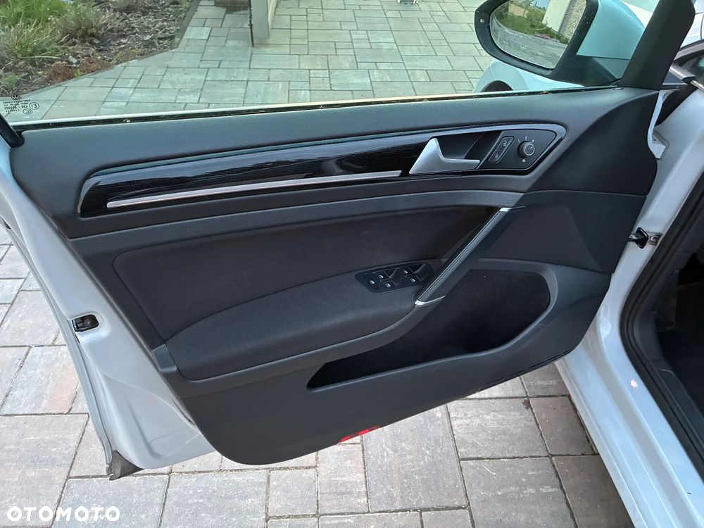 Volkswagen Golf 1.4 TSI BMT Highline - 17