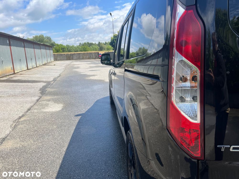Ford Tourneo Connect Grand - 15
