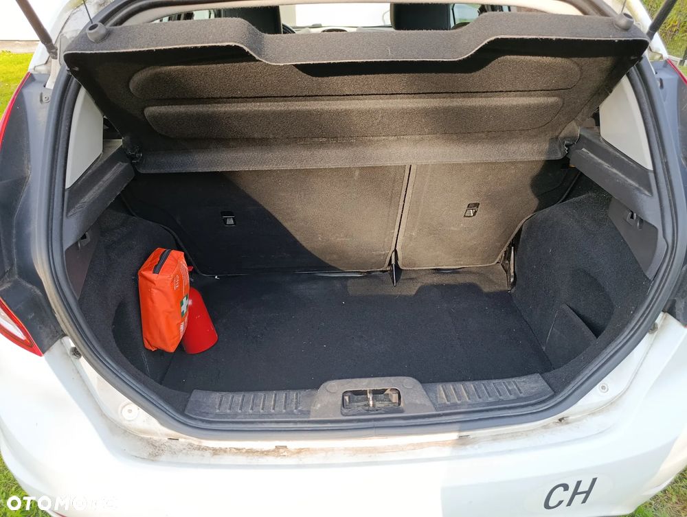 Ford Fiesta - 10