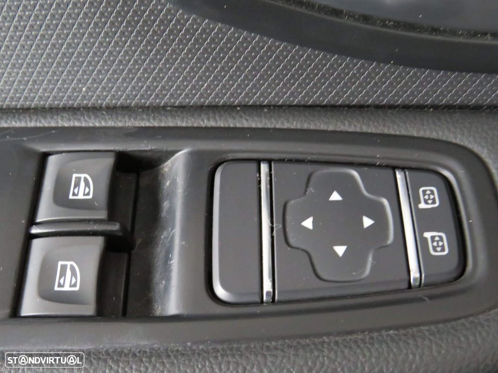 Renault Clio 0.9 TCe Limited - 12