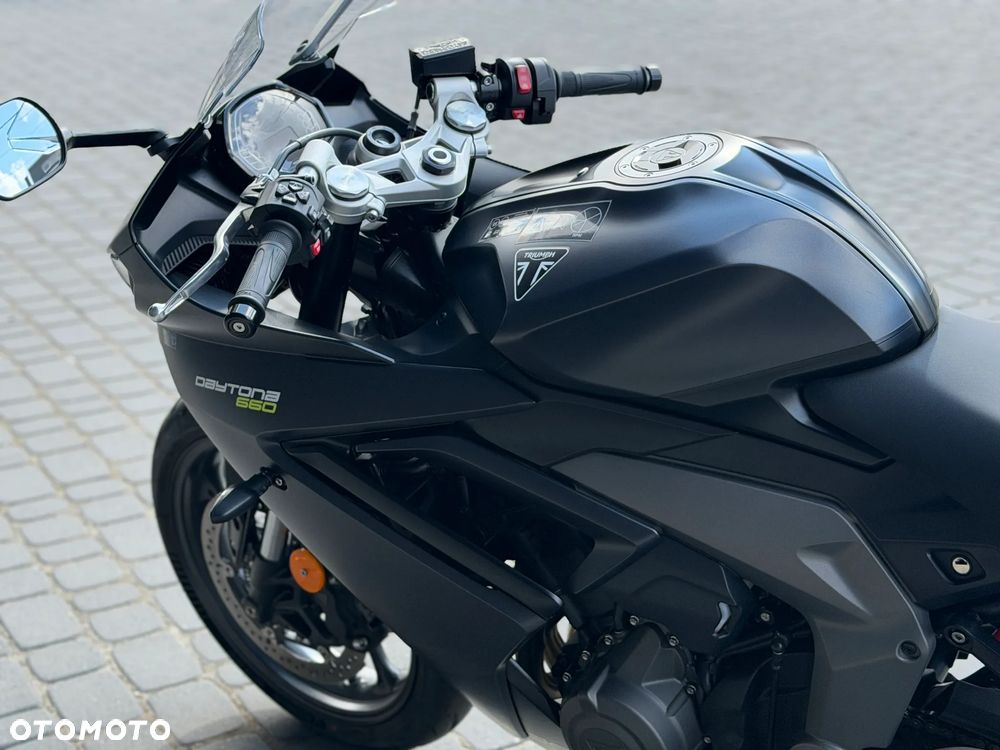 Triumph Daytona - 6