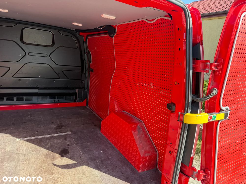 Ford TRANSIT CUSTOM - 31