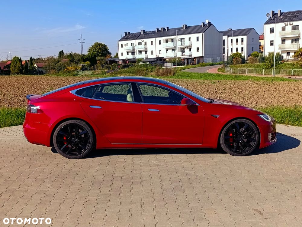 Tesla Model S Long Range Plus - 23