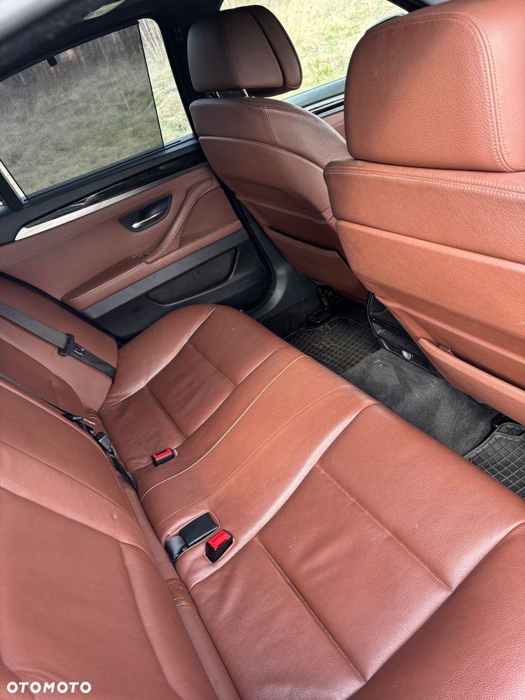 BMW Seria 5 535i Sport-Aut - 16