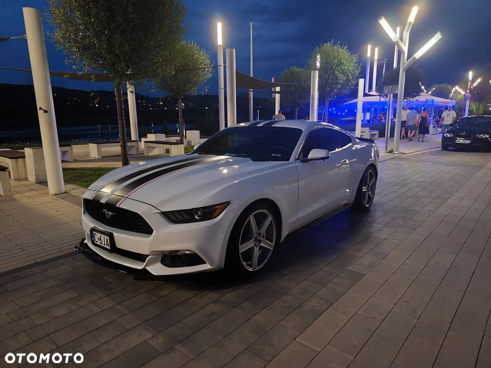 Ford Mustang 2.3 EcoBoost - 34