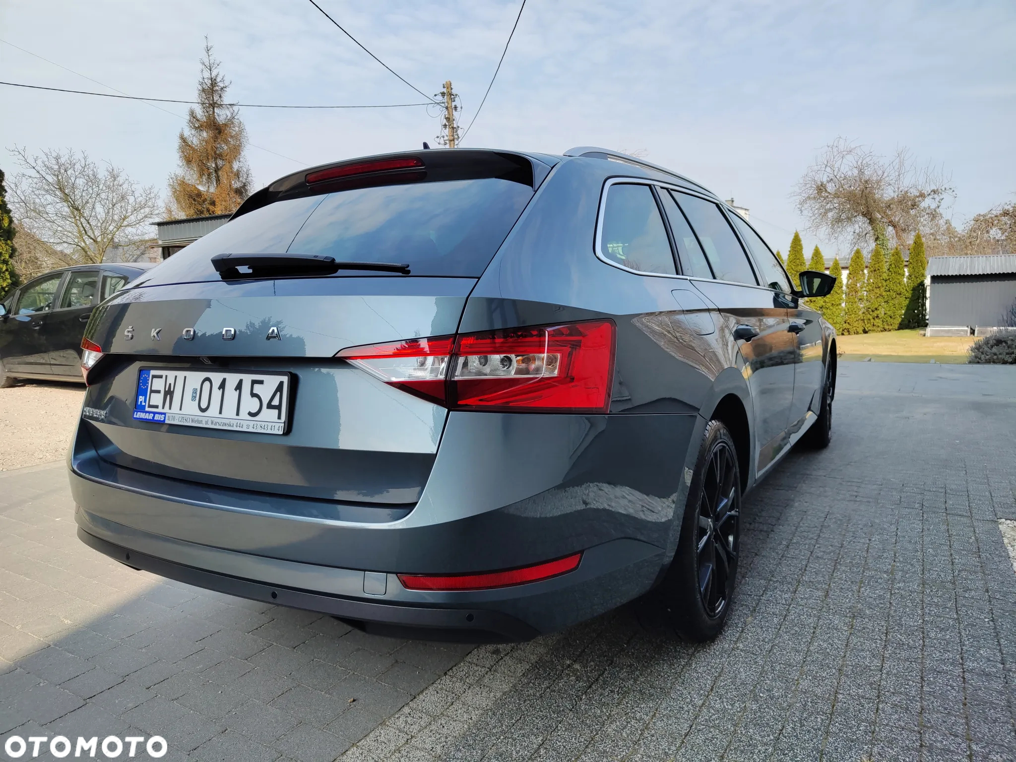 Skoda Superb Combi 2.0 TDI DSG Essence - 6