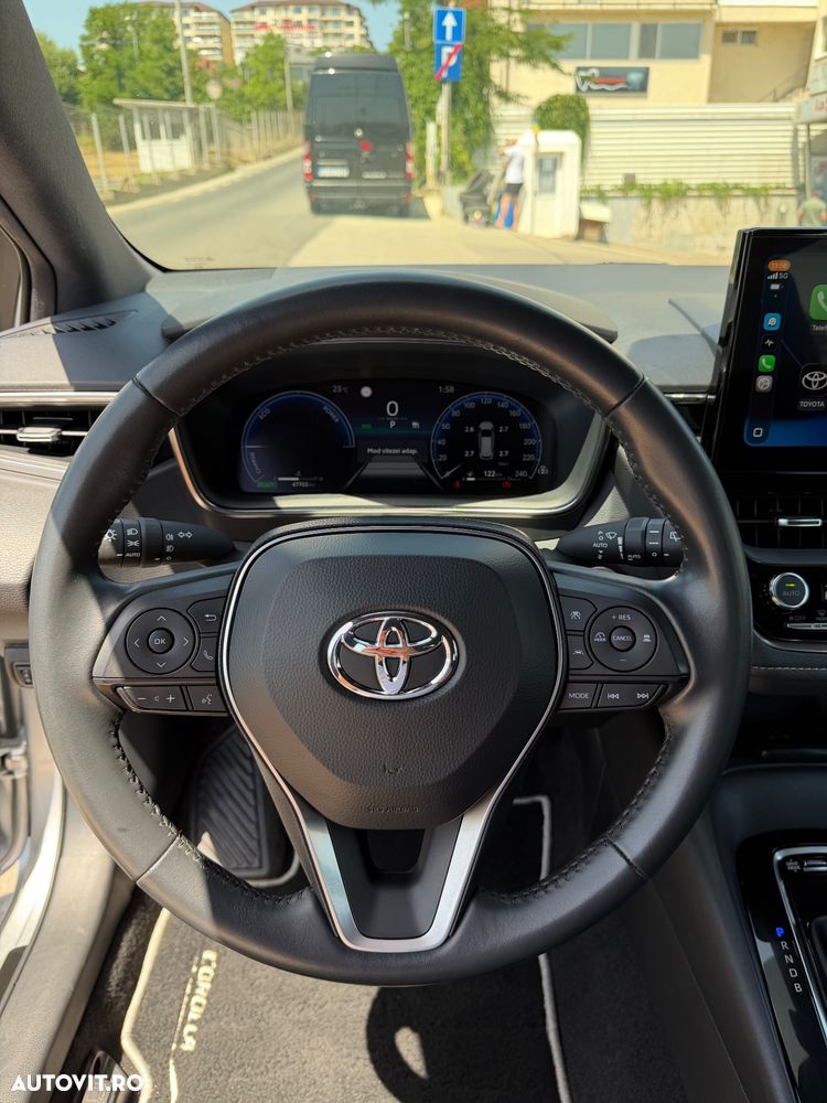 Toyota Corolla 1.8 HSD Business - 11