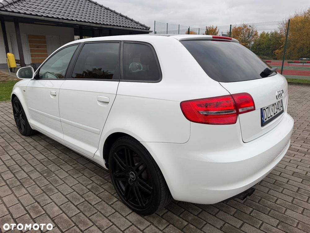 Audi A3 Sportback - 12