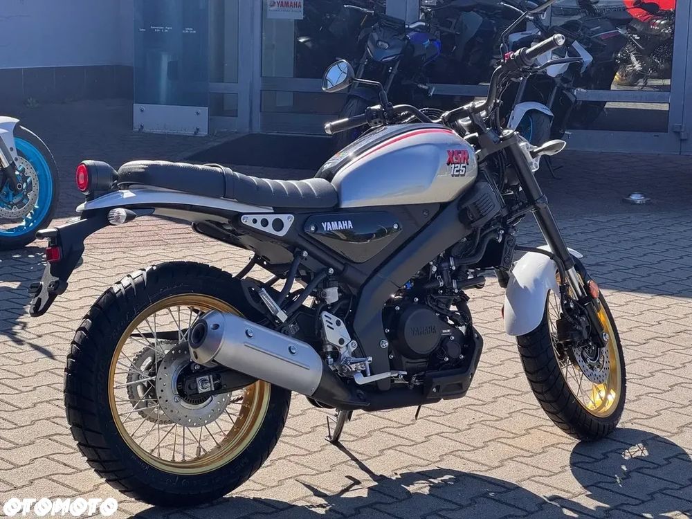 Yamaha XSR - 4