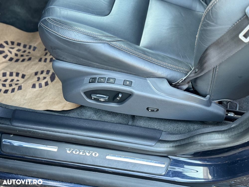 Volvo XC 60 D4 Geartronic Summum - 30