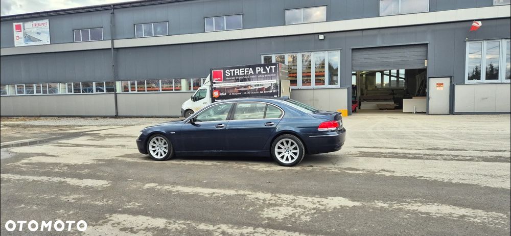 BMW Seria 7 750i L - 11