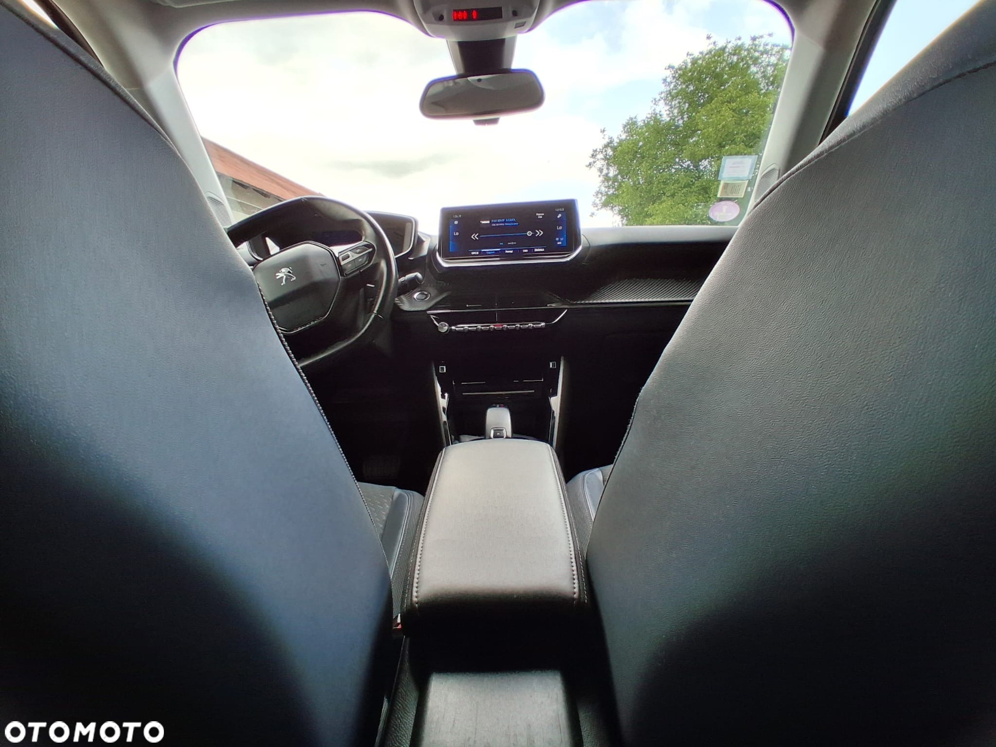 Peugeot 2008 PureTech 130 Allure S&S EAT8 - 26