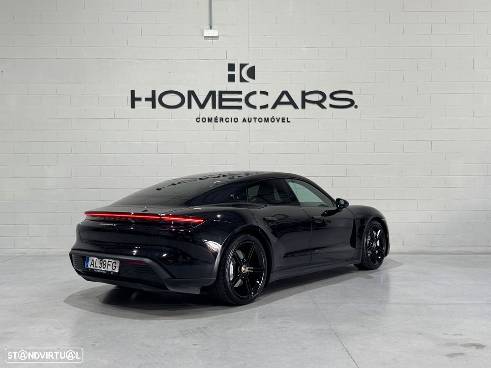 Porsche Taycan 4S - 10