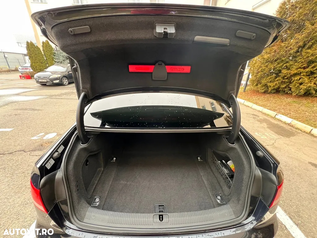 Audi A4 - 5