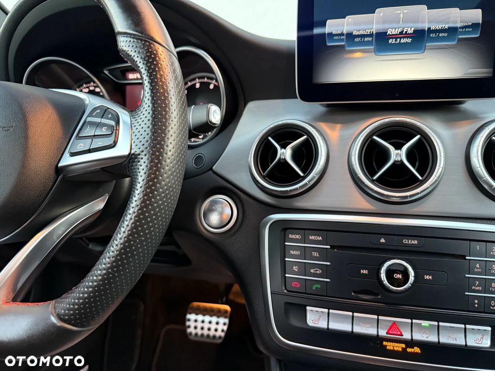 Mercedes-Benz CLA 180 7G-DCT AMG Line - 21