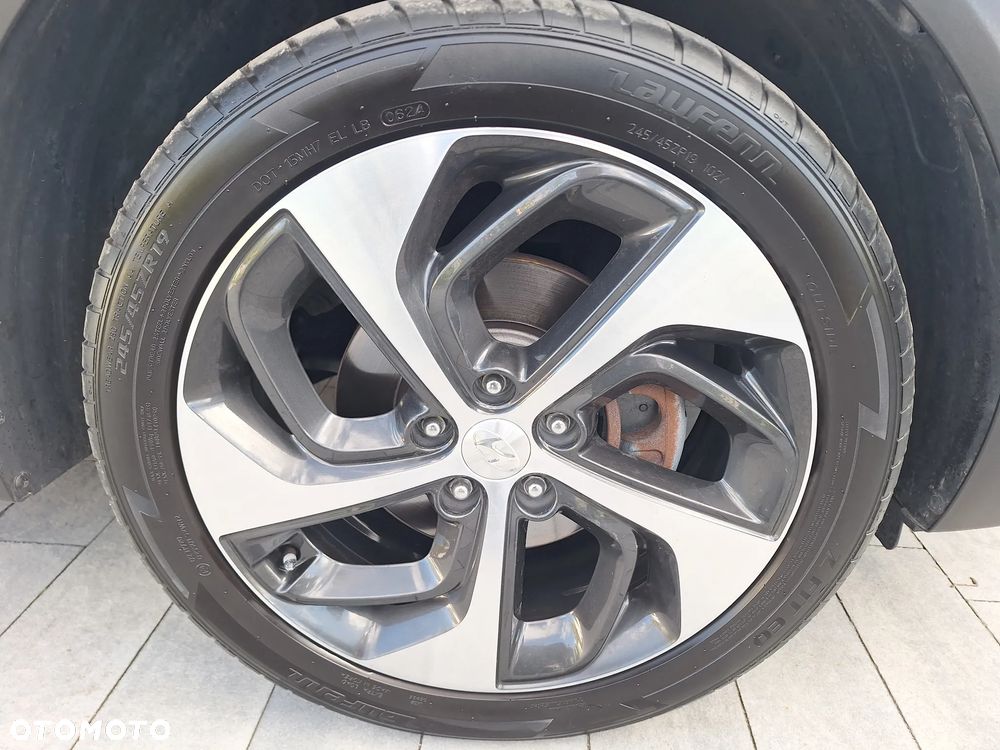 Hyundai Tucson 2.0 CRDi 4WD Automatik Premium - 35