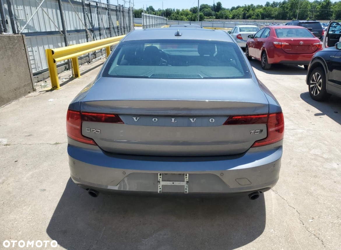 Volvo S90 - 6