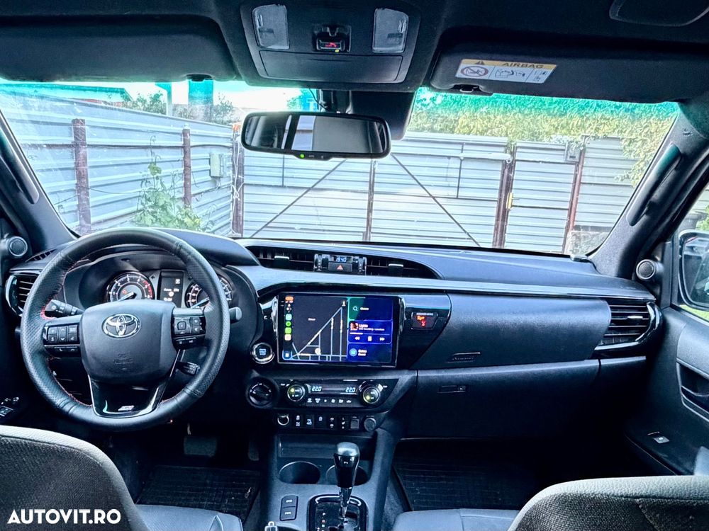 Toyota Hilux 2.8D 204CP 4x4 Double Cab AT Invincible - 6
