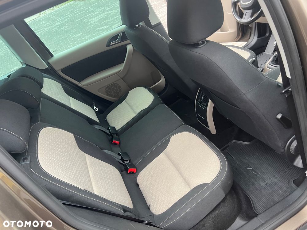 Skoda Yeti 1.8 TSI 4x4 Elegance PLUS EDITION - 21