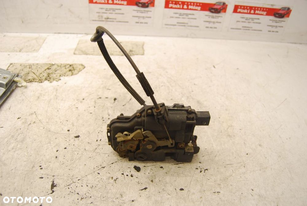 ZAMEK DRZWI LEWY TYŁ 6 PIN 3B4839015M LEON I OCTAVIA I VW PASSAT B5 GOLF IV BORA 3B4839015M VW POLO IV SKODA FABIA II - 8
