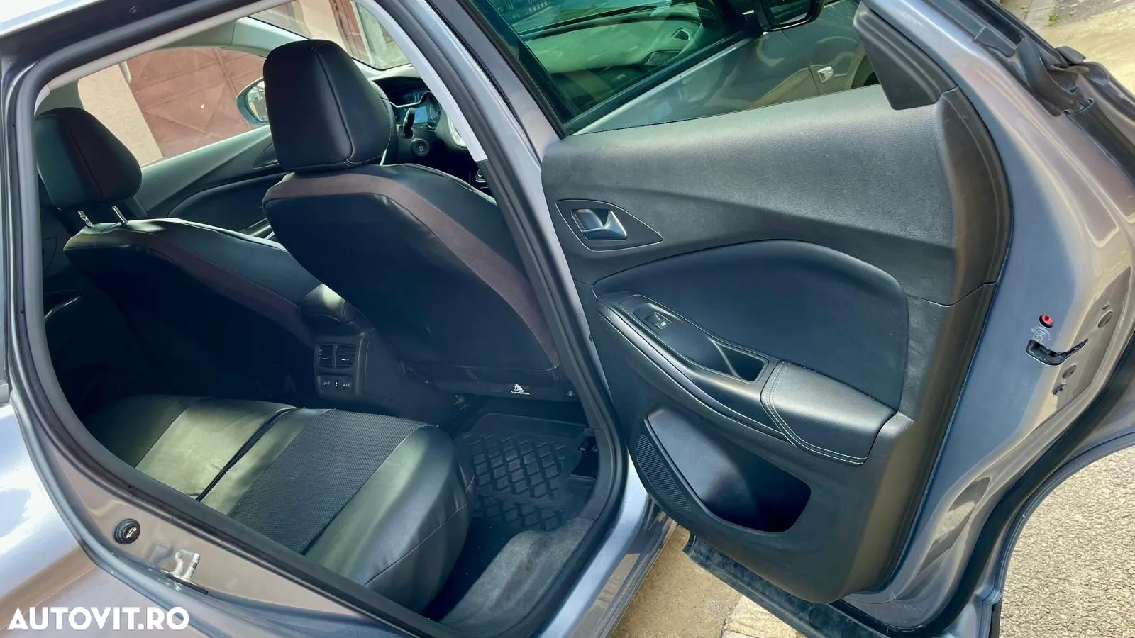 Opel Grandland X 1.2 Turbo START/STOP Ultimate - 17