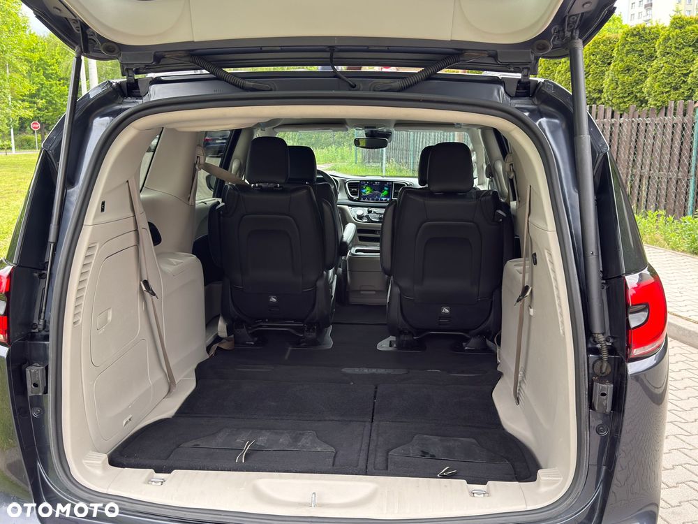 Chrysler Pacifica - 3