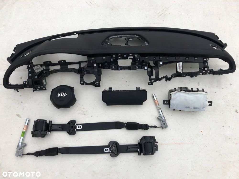 kia stinger deska kokpit konsola poduszki pasy - 1