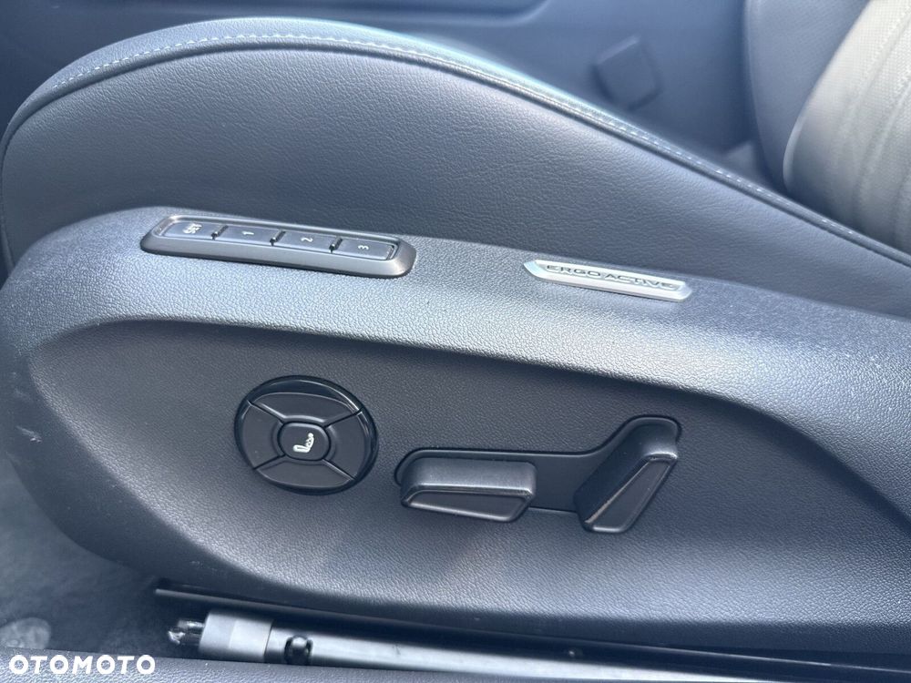 Volkswagen Passat Variant 2.0 TDI SCR Elegance DSG - 36