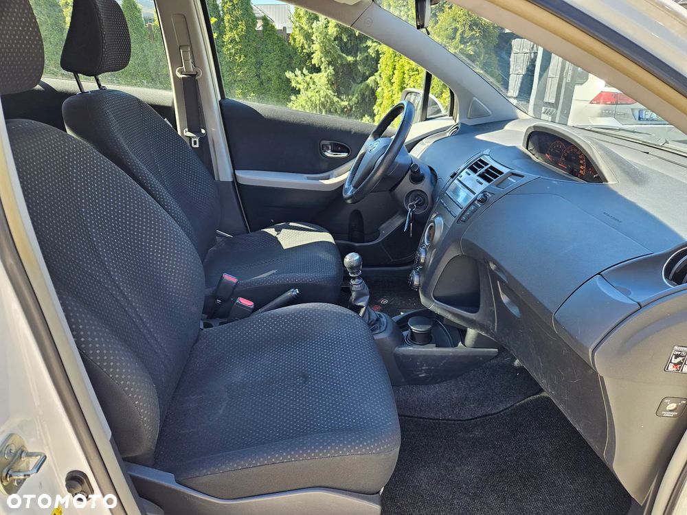 Toyota Yaris 1.4 D-4D Executive - 12