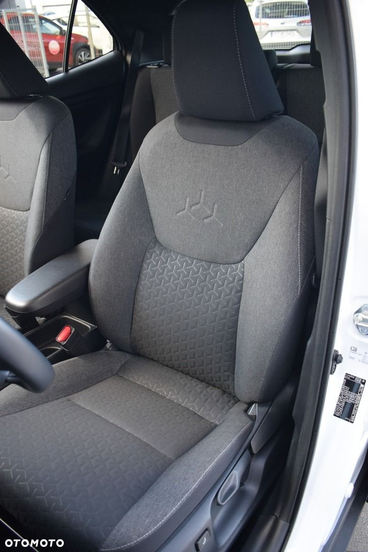 Toyota Yaris Cross - 13
