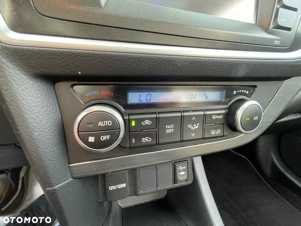 Toyota Auris 1.6 Valvematic Life - 17