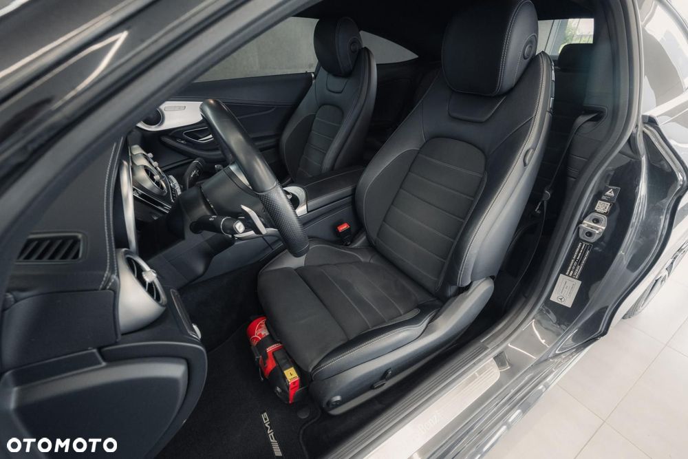 Mercedes-Benz Klasa C 300 9G-TRONIC - 13