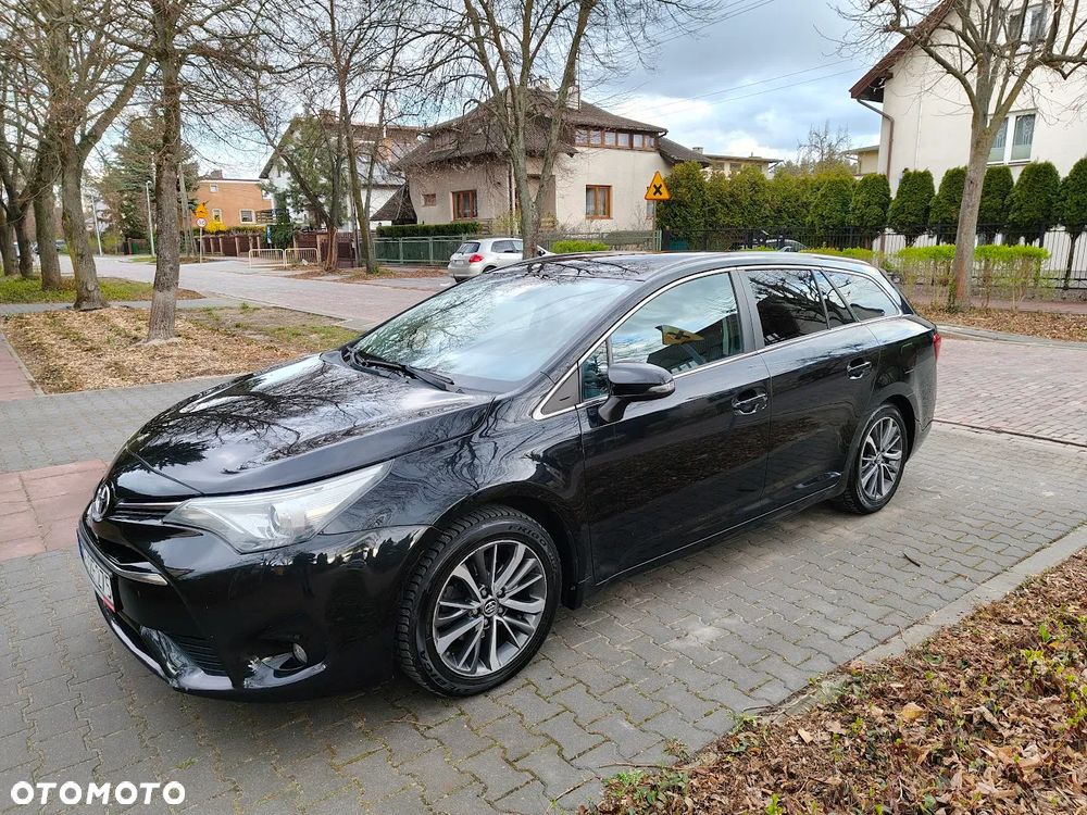 Toyota Avensis 1.8 Premium - 1
