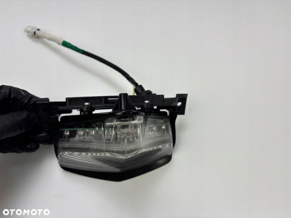 Tylna lampa Yamaha YZF-R1 RN22 2009-14 Oryginał - 12