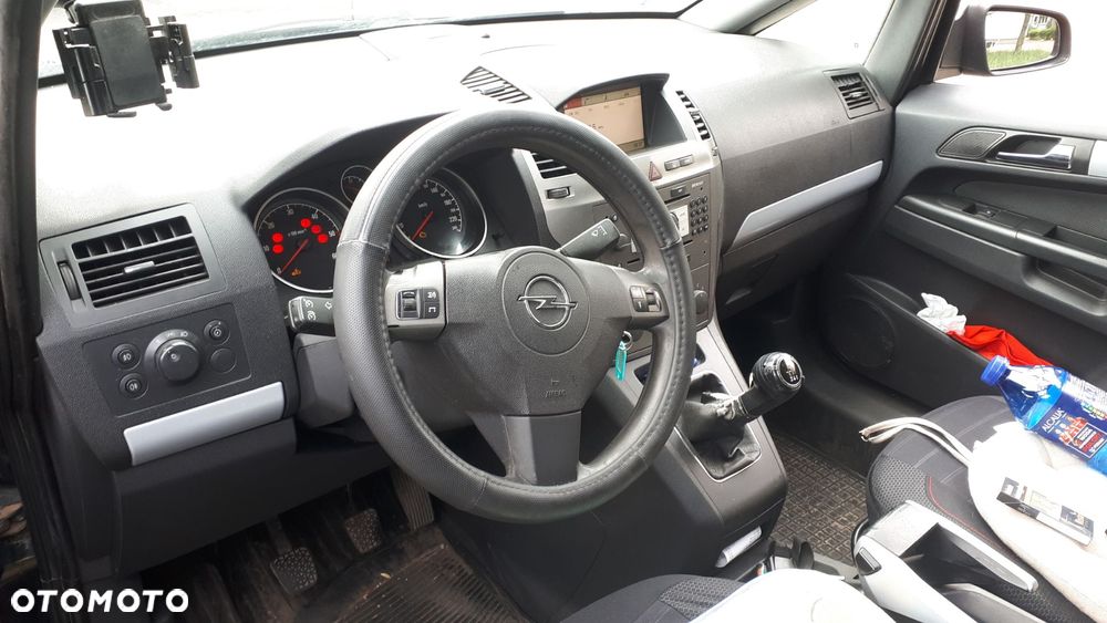 Opel Zafira - 4