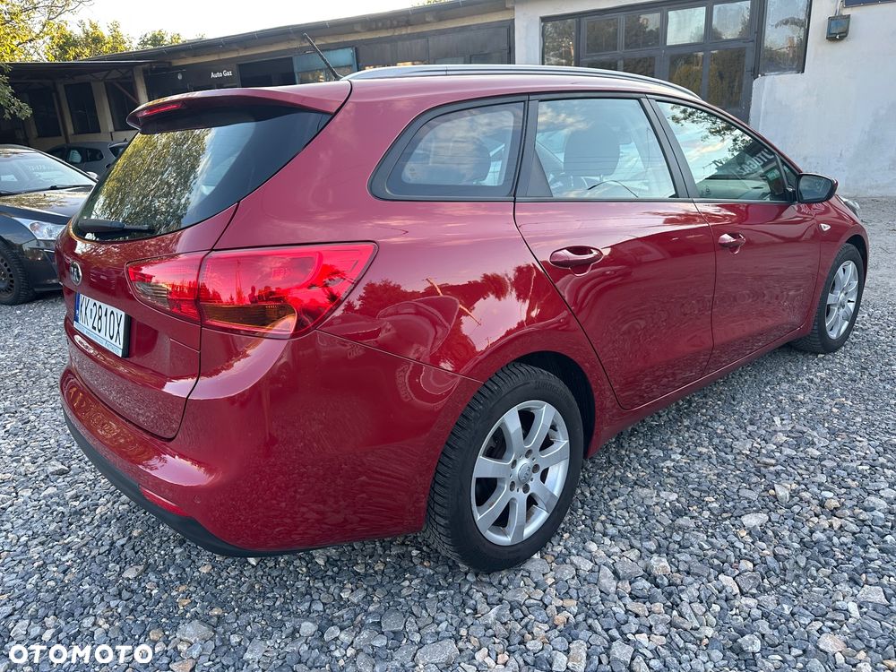 Kia Ceed 1.6 GDI Dream-Team Edition - 5