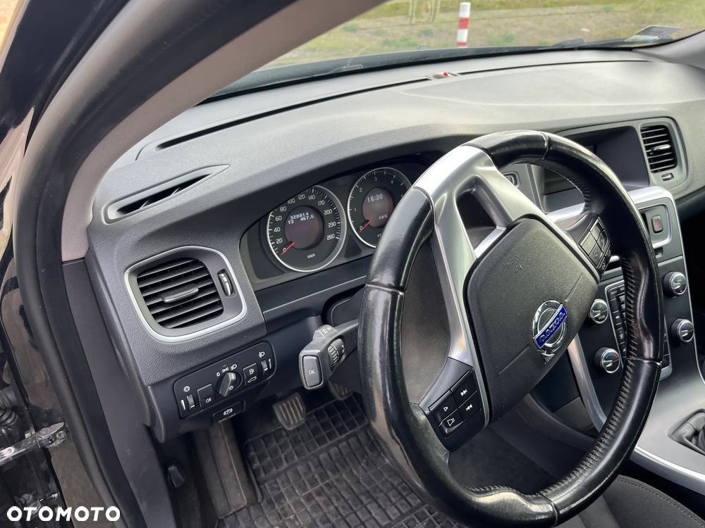 Volvo V60 D2 Kinetic - 14